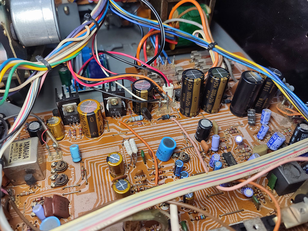 YAMAHA K-1B の左チャンネルがノイズだらけに (きりしま屋)